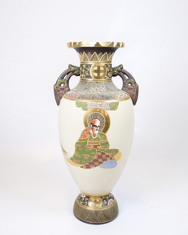 Japanese Satsuma Vase – Meiji Period Style – Ivory Glaze With Crackle Finish – Hand Painted Figures & Ornaments