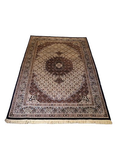 Genuine Oriental Rug - Handmade - Patterned - brownish and light colors