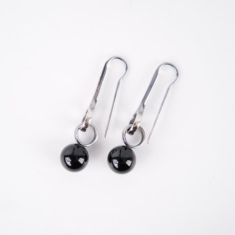 Earrings / Ear Hooks – Sterling Silver 925S – Black Agate – Regitze Overgaard for Georg Jensen – Model 473A