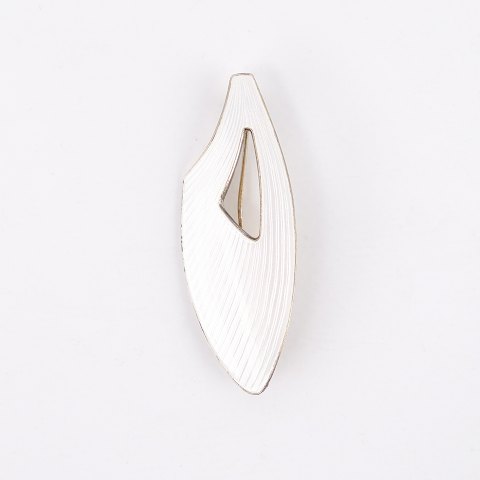 Brooch – White Enamel – Stamped V.R Sterling Denmark – L: 6 cm, W: 2 cm