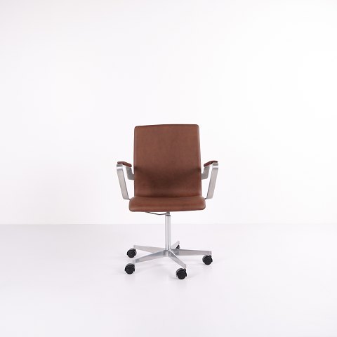 Oxford Classic Office Chair - Model 3291 - Brown Leather - Arne Jacobsen - Fritz Hansen