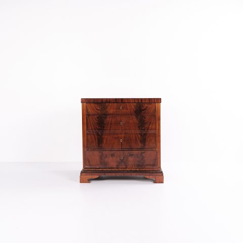 Late Empire Chest of Drawers – Flame Mahogany – 4 Drawers – French Hand-Polished – 1840s