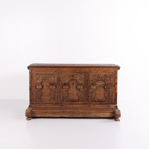 Chest – Oak – Carved Details & Inlay – c. 1860s